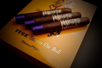 OPUSX SERIE HEAVEN AND EARTH – TAUROS THE BULL Maduro